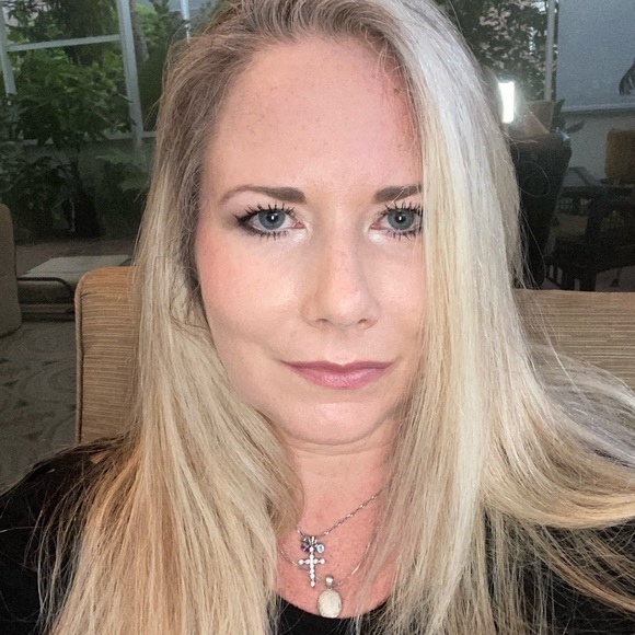 Meet your Posher, Lindsay - Picture 4 of 5